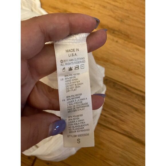 The Classic, women’s white sheer wide sleeve cropped studded outlined star small - Picture 8 of 8